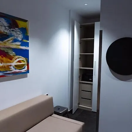 Comfortwork Barcelona Airport 24h Auto-check In Guest house El Prat de Llobregat