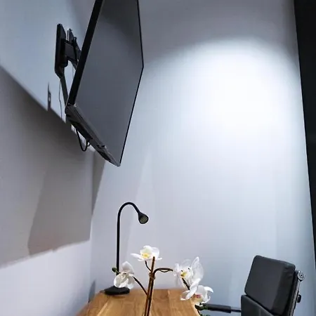 Comfortwork Barcelona Airport 24h Auto-check In Guest house *