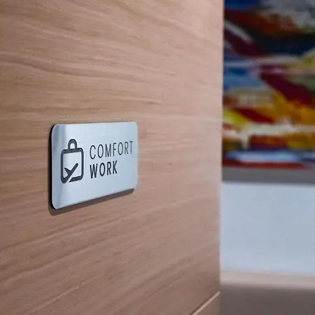 Comfortwork Barcelona Airport 24h Auto-check In Affittacamere El Prat de Llobregat